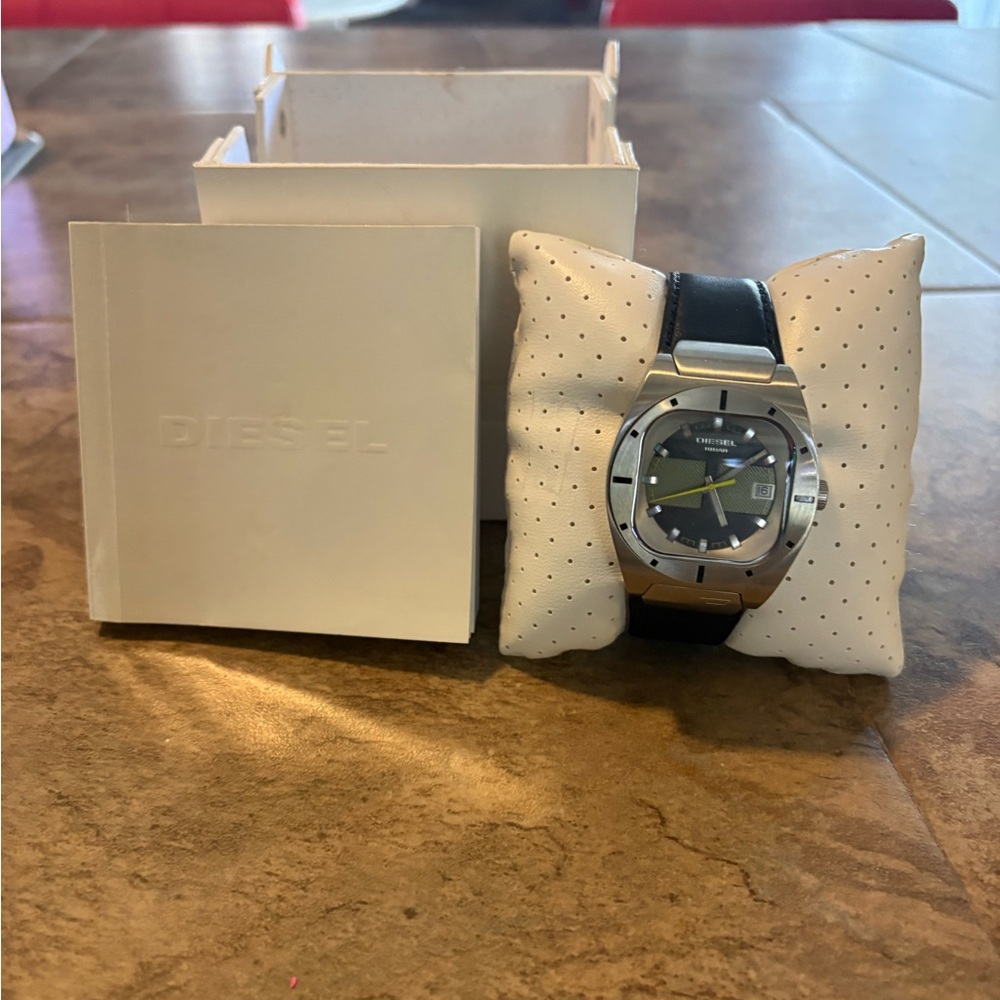 Diesel Watch - Picture 4 of 12